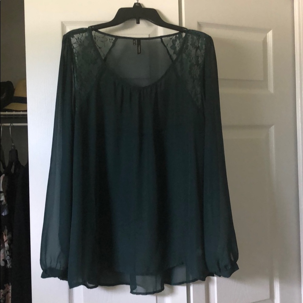 Sheer emerald green top Maurices size XL